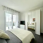 Il Relax Con Vista Mare - Free Parking, Wi-fi Apartamento *